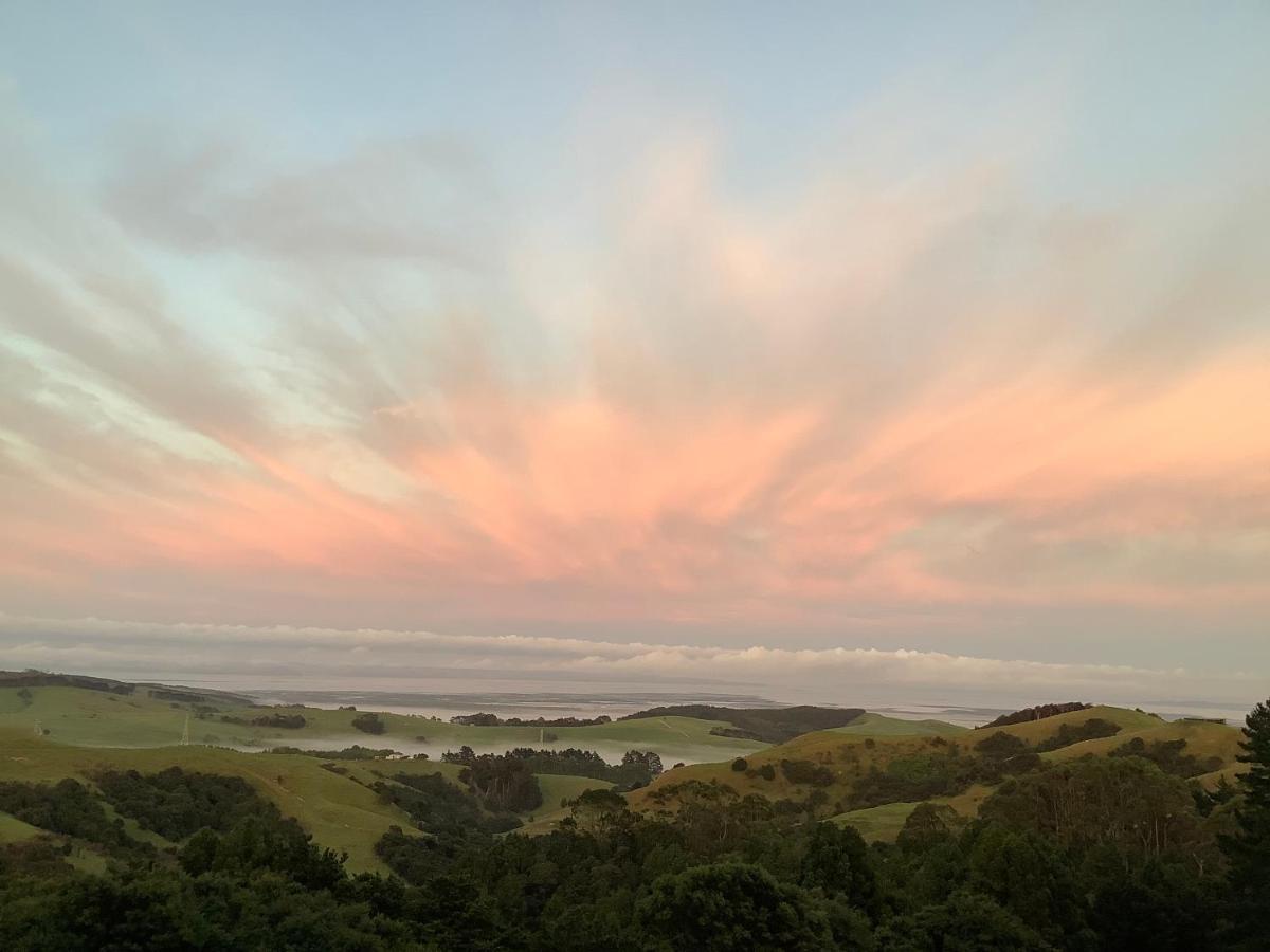 Kaipara Views Eco Lodge Glorit Bagian luar foto